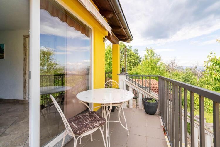 Apartments Nika With Swimming Pool And Beautiful Sea View Dobreć Buitenkant foto