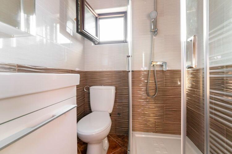 Apartments Nika With Swimming Pool And Beautiful Sea View Dobreć Buitenkant foto