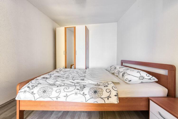 Apartments Nika With Swimming Pool And Beautiful Sea View Dobreć Buitenkant foto