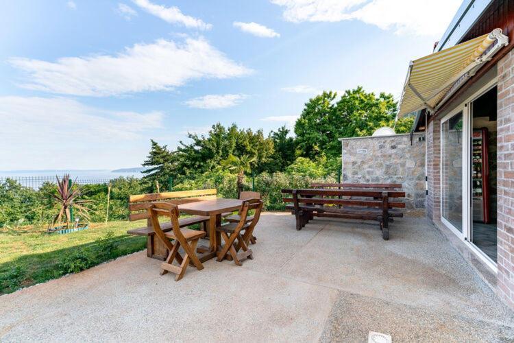 Apartments Nika With Swimming Pool And Beautiful Sea View Dobreć Buitenkant foto